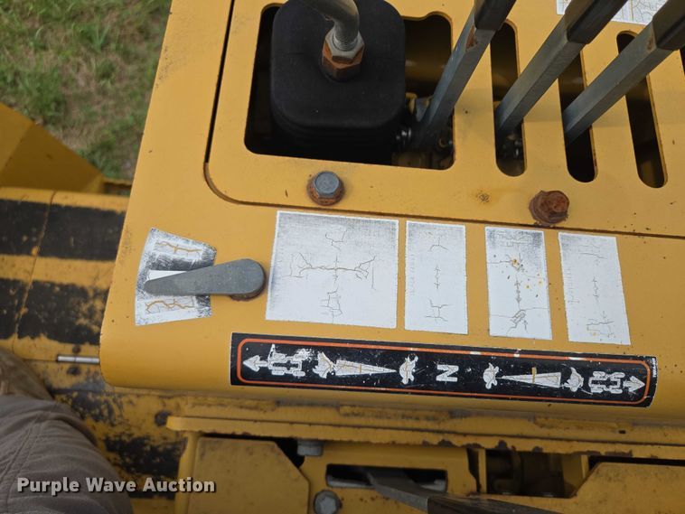 image for item EF1965 Vermeer V6500 trencher