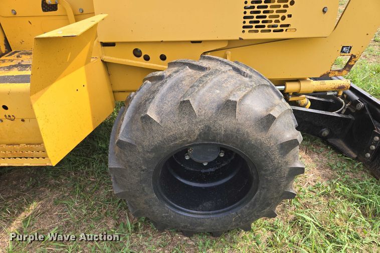 image for item EF1965 Vermeer V6500 trencher