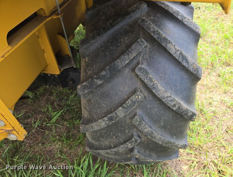 image for item EF1965 Vermeer V6500 trencher