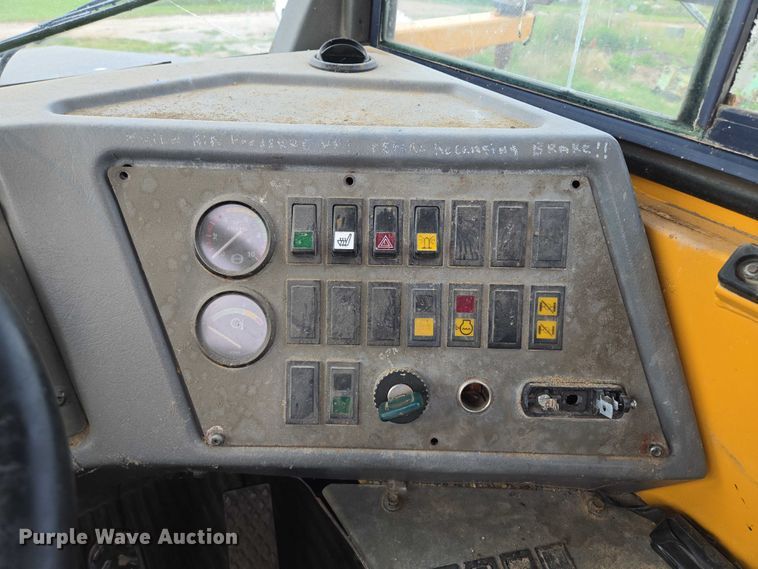 image for item EF1970 1999 Volvo A35C articulated haul truck