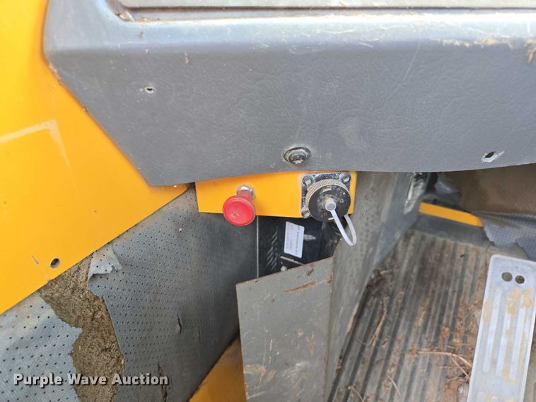 image for item EF1970 1999 Volvo A35C articulated haul truck