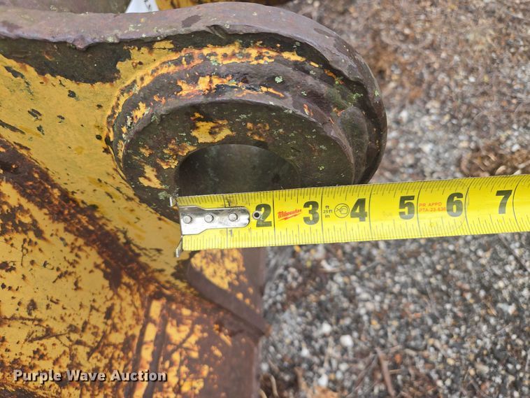image for item EF1971 (2) excavator buckets