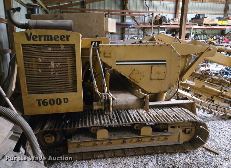 image for item EF1974 Vermeer T600D trencher