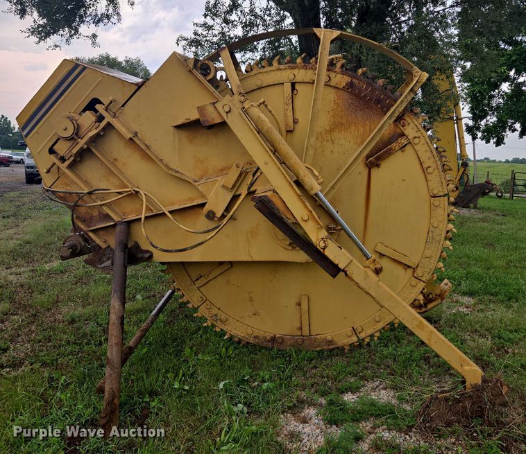 image for item EF1974 Vermeer T600D trencher