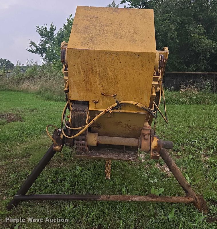 image for item EF1974 Vermeer T600D trencher