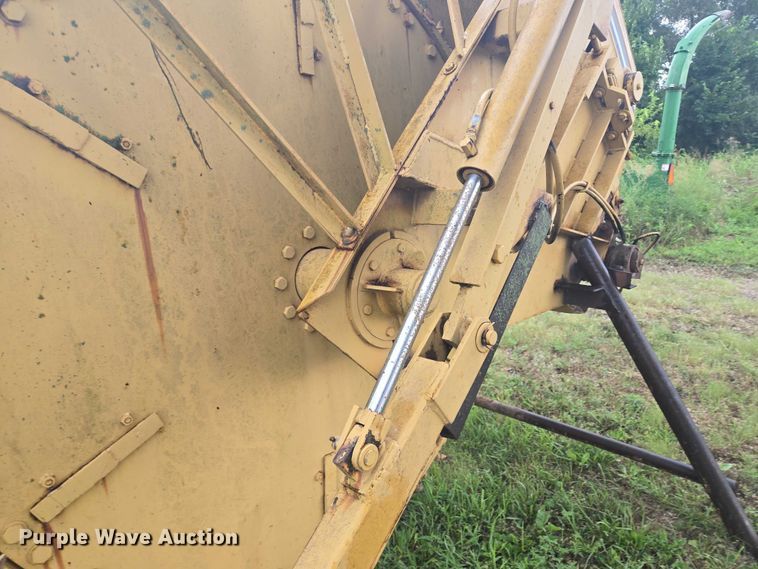 image for item EF1974 Vermeer T600D trencher