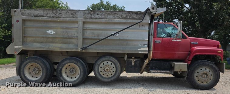 image for item EF3682 1993 Chevrolet Kodiak C6500 dump truck