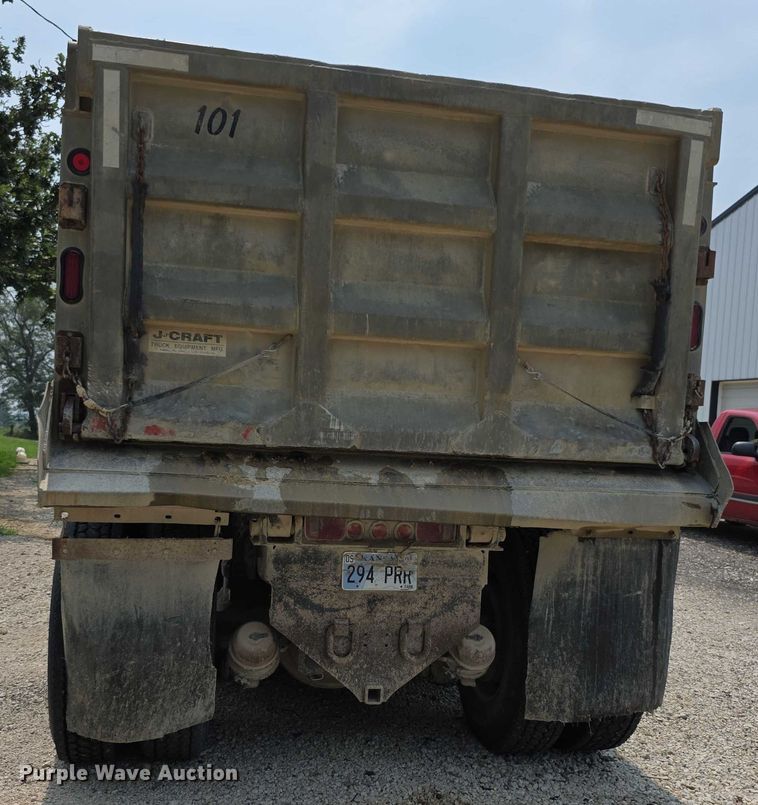 image for item EF3682 1993 Chevrolet Kodiak C6500 dump truck