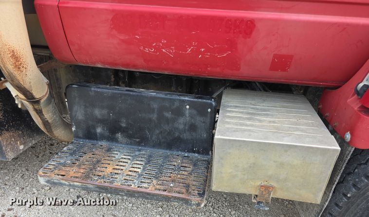 image for item EF3682 1993 Chevrolet Kodiak C6500 dump truck