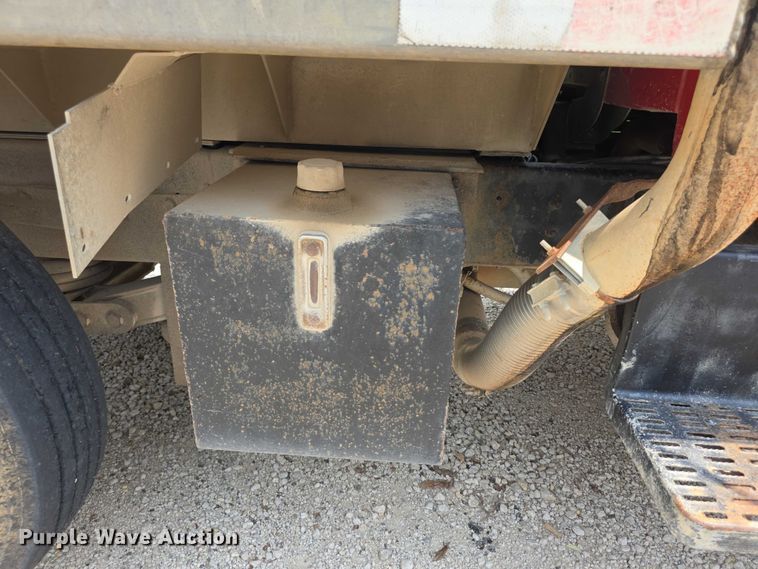 image for item EF3682 1993 Chevrolet Kodiak C6500 dump truck