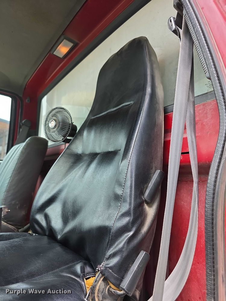 image for item EF3682 1993 Chevrolet Kodiak C6500 dump truck