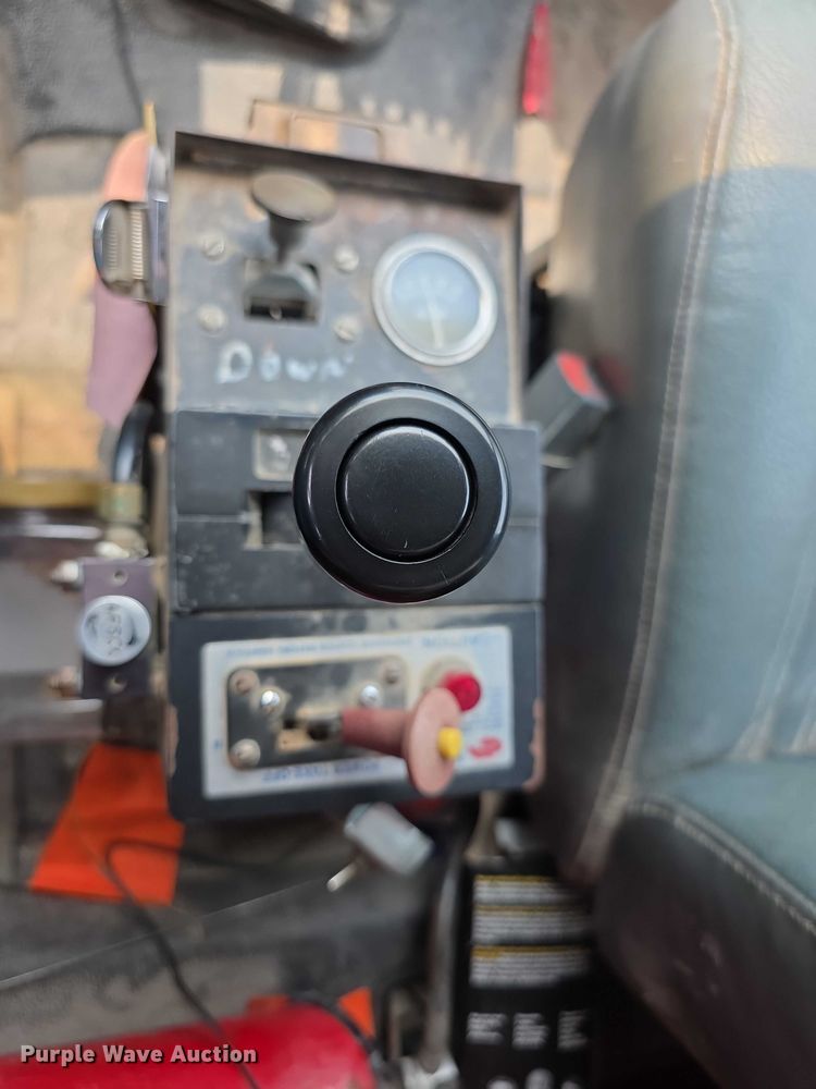 image for item EF3682 1993 Chevrolet Kodiak C6500 dump truck