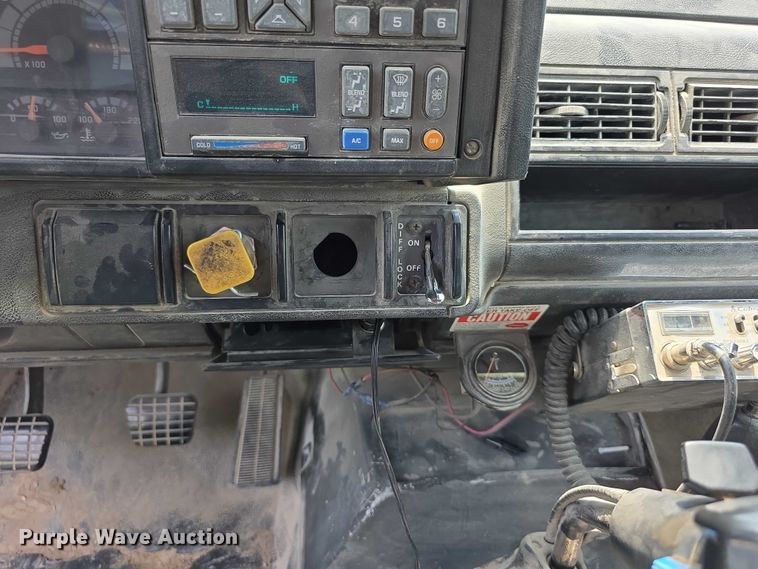 image for item EF3682 1993 Chevrolet Kodiak C6500 dump truck