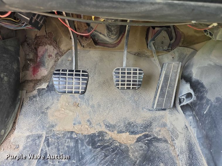 image for item EF3682 1993 Chevrolet Kodiak C6500 dump truck