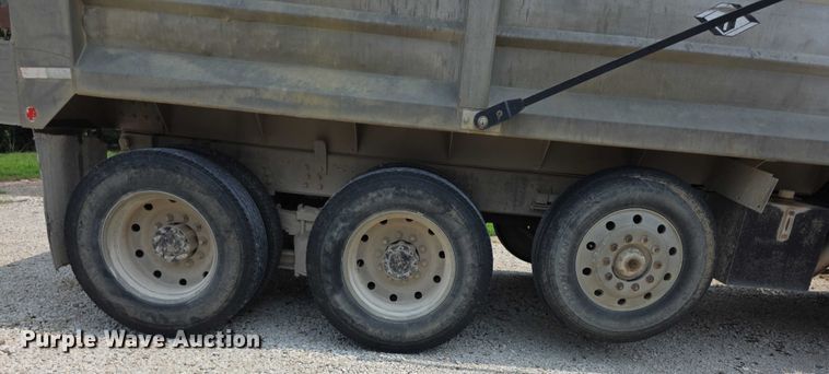 image for item EF3682 1993 Chevrolet Kodiak C6500 dump truck