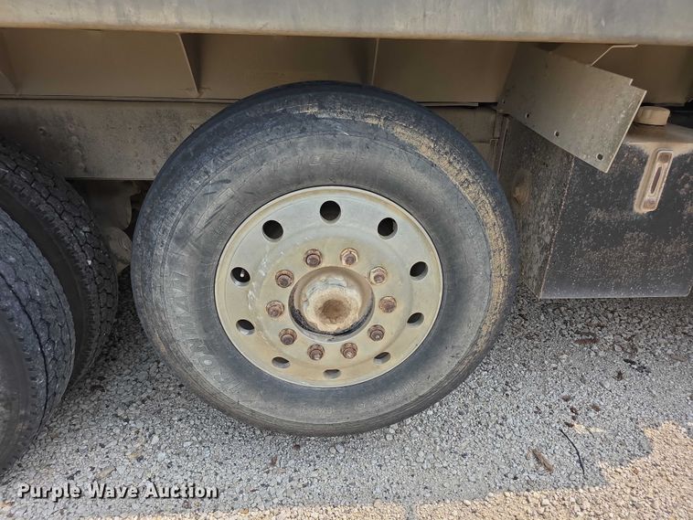 image for item EF3682 1993 Chevrolet Kodiak C6500 dump truck