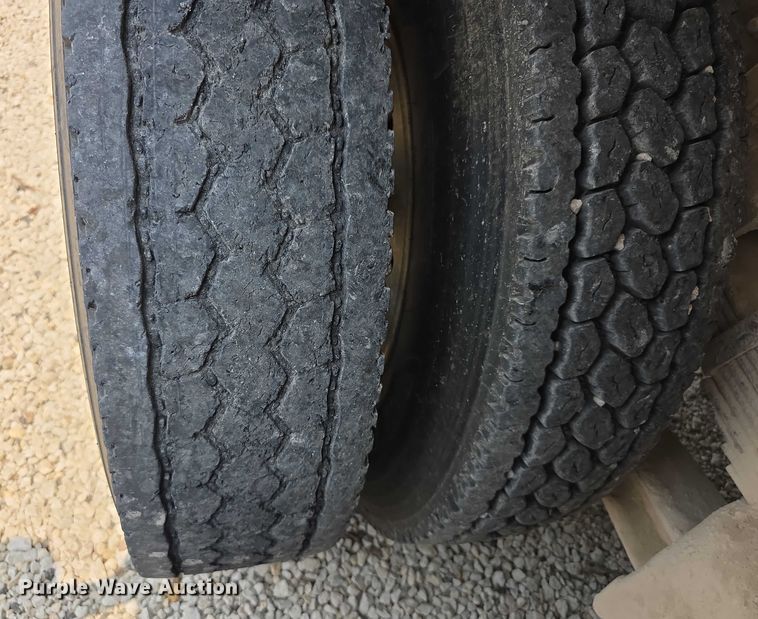 image for item EF3682 1993 Chevrolet Kodiak C6500 dump truck