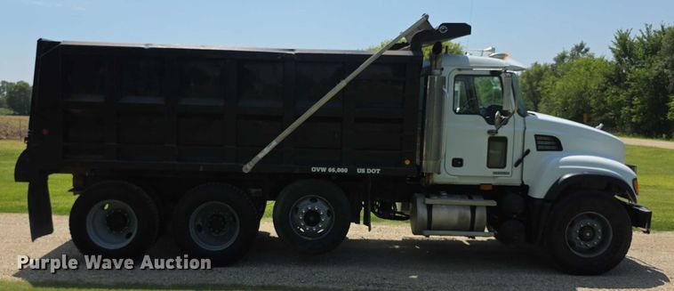 image for item EF3696 2004 Mack Granite CV713 dump truck