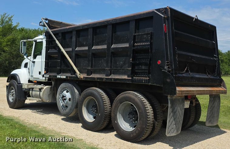 image for item EF3696 2004 Mack Granite CV713 dump truck