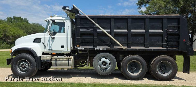 image for item EF3696 2004 Mack Granite CV713 dump truck