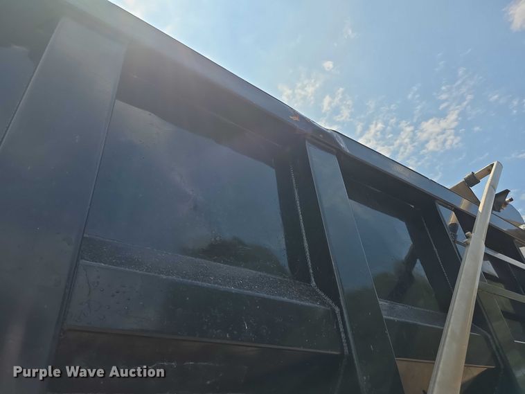 image for item EF3696 2004 Mack Granite CV713 dump truck