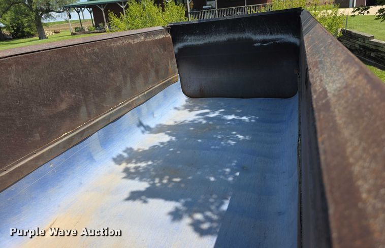 image for item EF3696 2004 Mack Granite CV713 dump truck