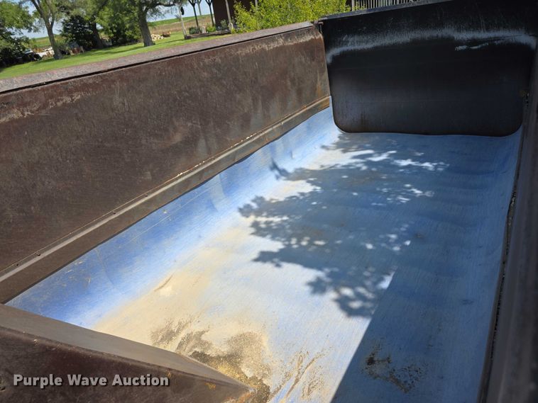 image for item EF3696 2004 Mack Granite CV713 dump truck