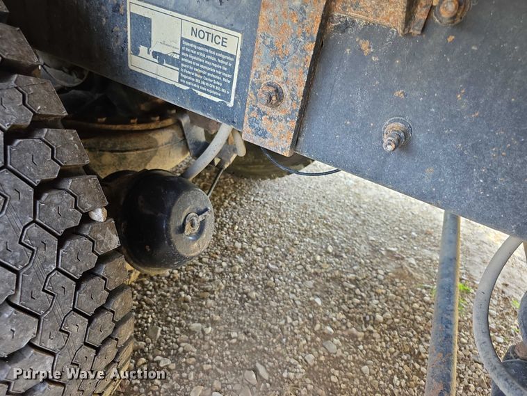 image for item EF3696 2004 Mack Granite CV713 dump truck