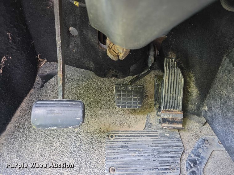 image for item EF3696 2004 Mack Granite CV713 dump truck