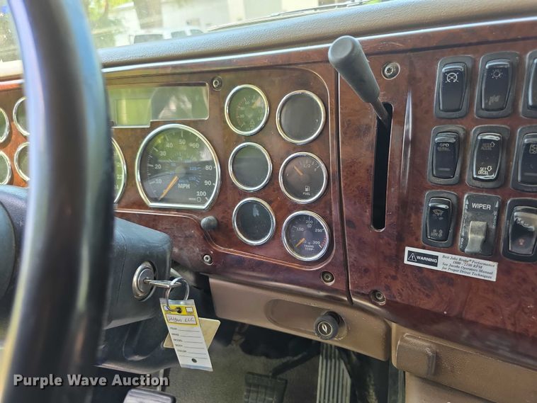 image for item EF3696 2004 Mack Granite CV713 dump truck