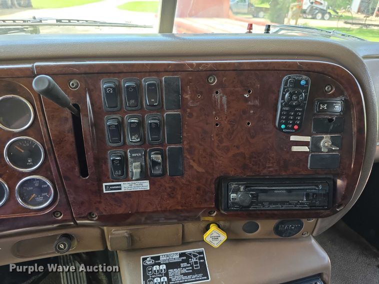 image for item EF3696 2004 Mack Granite CV713 dump truck