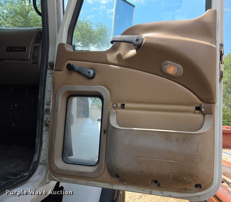 image for item EF3696 2004 Mack Granite CV713 dump truck