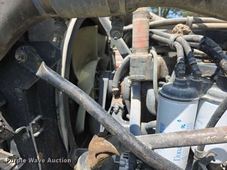 image for item EF3696 2004 Mack Granite CV713 dump truck