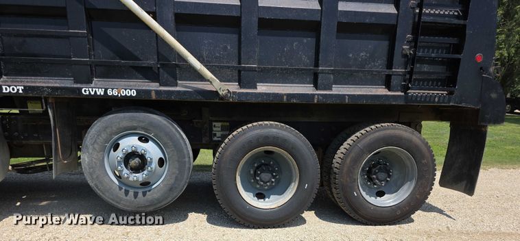 image for item EF3696 2004 Mack Granite CV713 dump truck