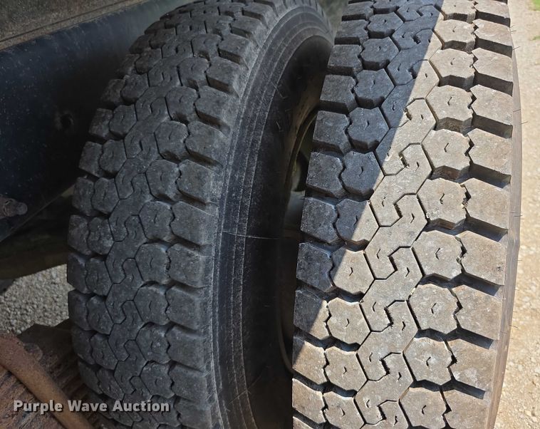 image for item EF3696 2004 Mack Granite CV713 dump truck