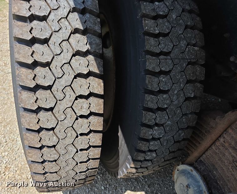 image for item EF3696 2004 Mack Granite CV713 dump truck