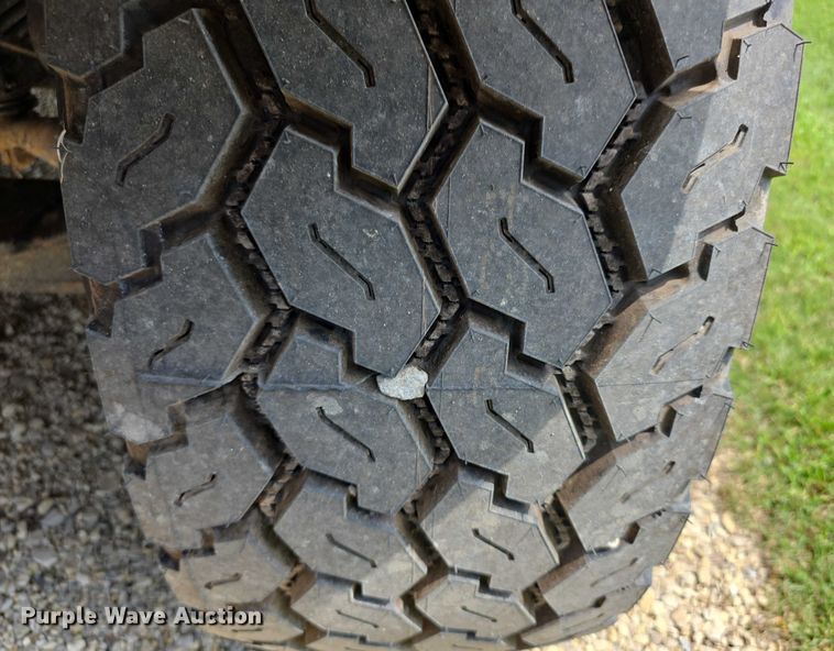 image for item EF3696 2004 Mack Granite CV713 dump truck