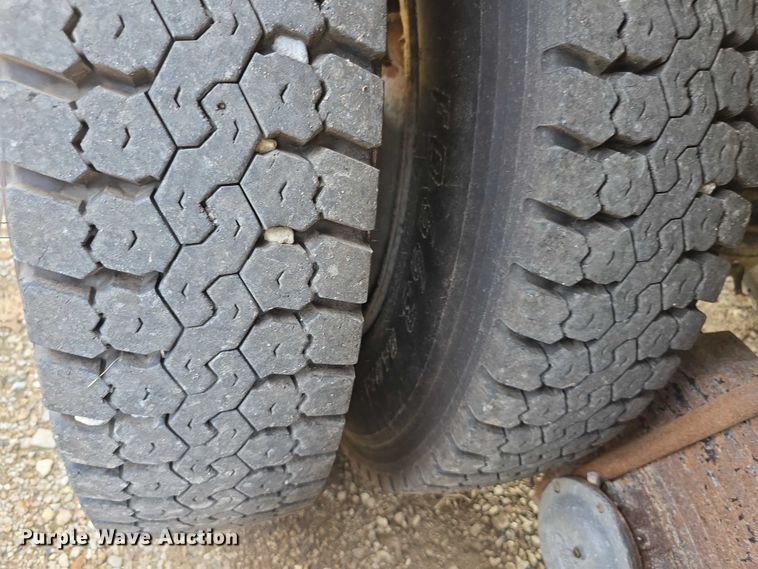 image for item EF3696 2004 Mack Granite CV713 dump truck