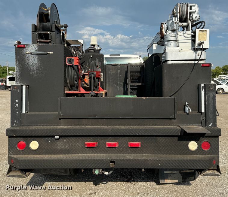 image for item EG2550 2017 Ford F750 Super Duty utility / service truck