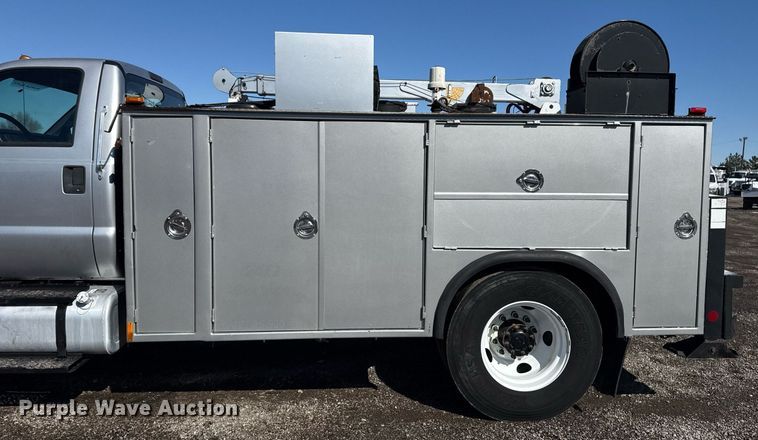 image for item EG2550 2017 Ford F750 Super Duty utility / service truck