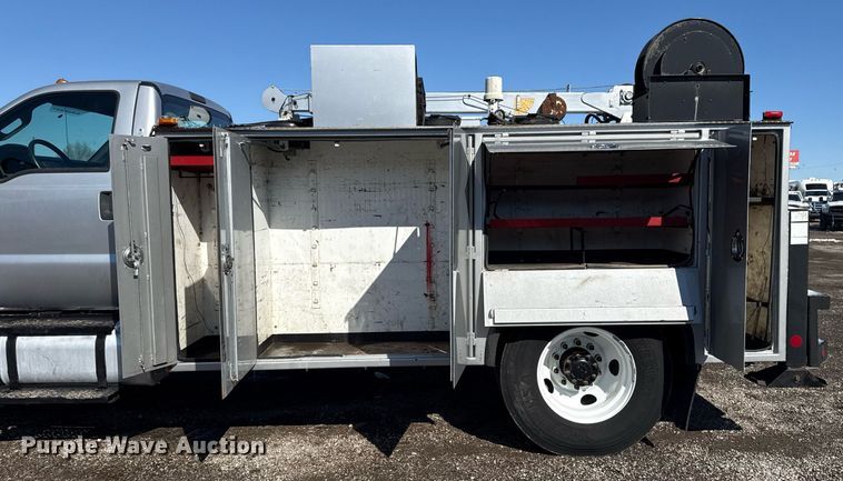 image for item EG2550 2017 Ford F750 Super Duty utility / service truck