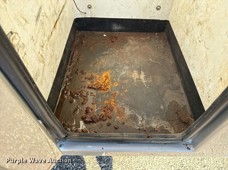 image for item EG2550 2017 Ford F750 Super Duty utility / service truck