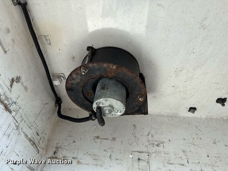 image for item EG2550 2017 Ford F750 Super Duty utility / service truck