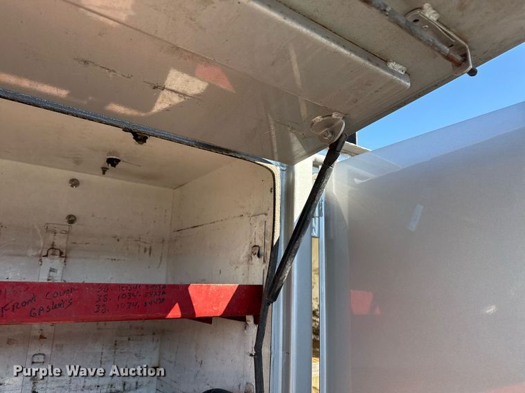 image for item EG2550 2017 Ford F750 Super Duty utility / service truck