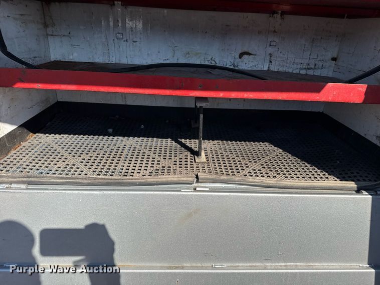 image for item EG2550 2017 Ford F750 Super Duty utility / service truck