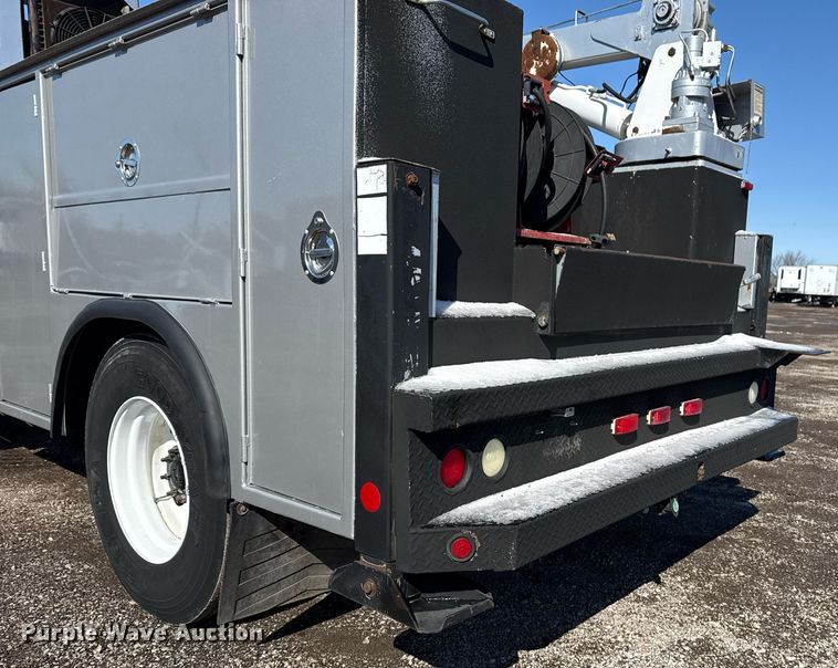 image for item EG2550 2017 Ford F750 Super Duty utility / service truck