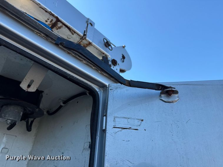 image for item EG2550 2017 Ford F750 Super Duty utility / service truck