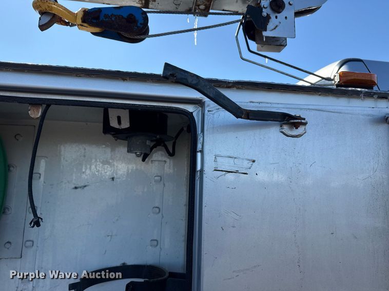 image for item EG2550 2017 Ford F750 Super Duty utility / service truck