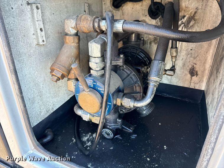 image for item EG2550 2017 Ford F750 Super Duty utility / service truck