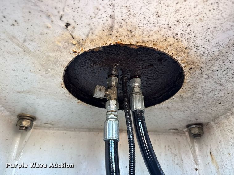 image for item EG2550 2017 Ford F750 Super Duty utility / service truck